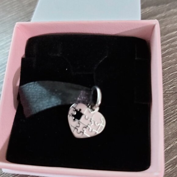 PANDORA ASIAN EXCLUSIVE* RETIRED* Complete my Heart puzzle dangle 791522EN68 - Picture 8 of 8